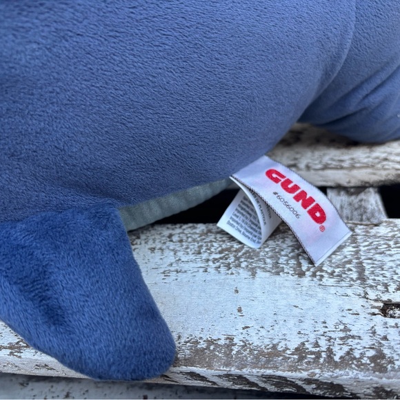 Maxwell the shark by Gund - Picture 12 of 12